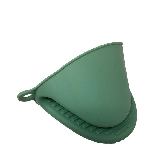 Suvie Accessory Kit Egg Tray Oven Mit And Pan Grabber - Picture 6 of 7